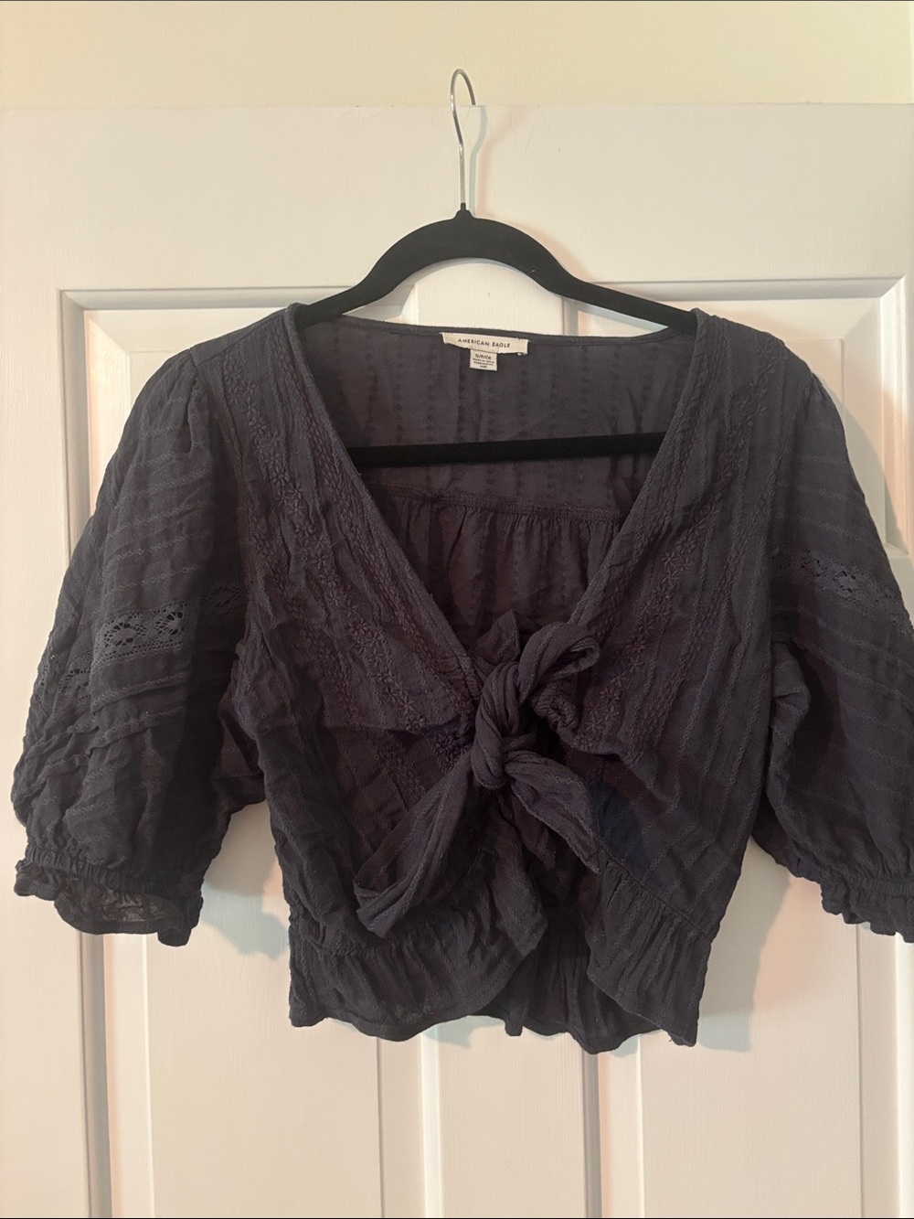 American Eagle Charcoal Tie-Front crop Blouse